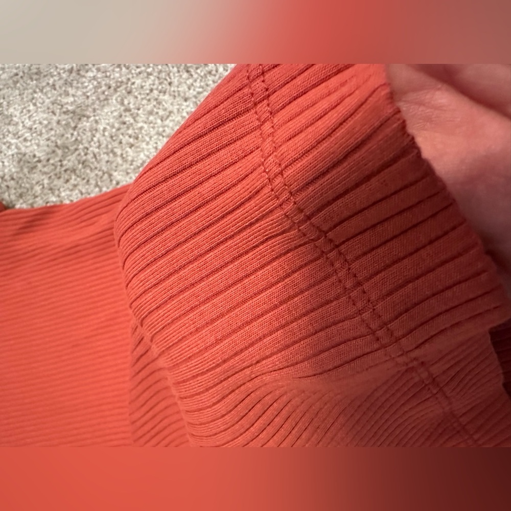Old Navy Short Sleeve Ribbed Top - Rust - Picture 2 of 4